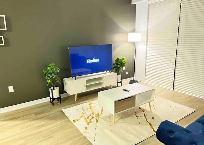 Private Bedroom Fountain Square - Shared